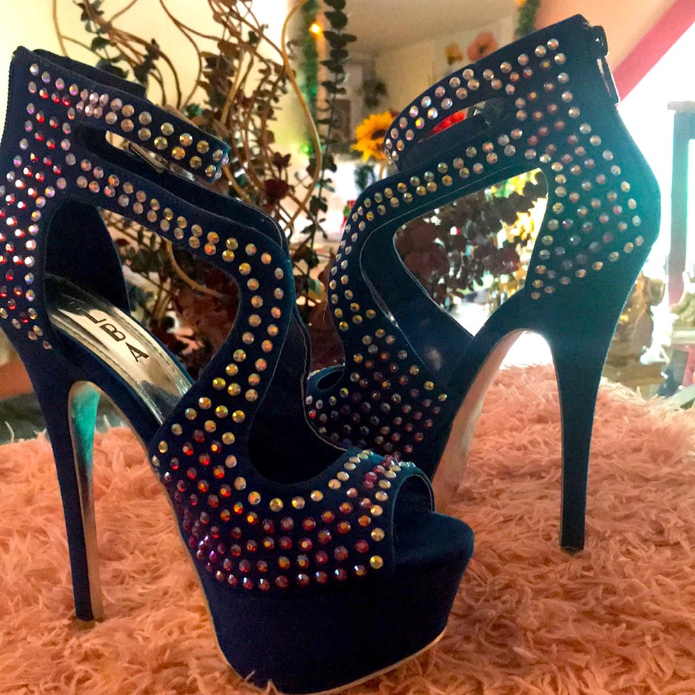 Studded heel